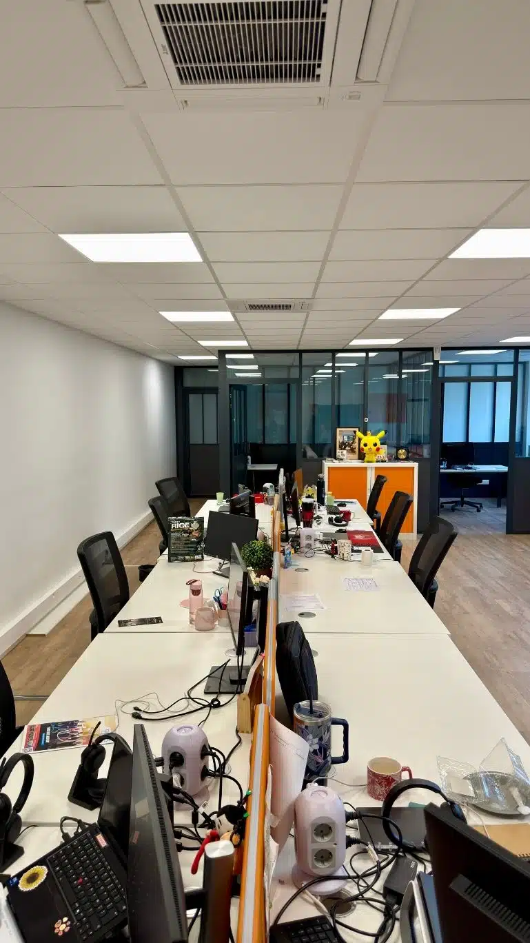Open Space Bureaux Vertical